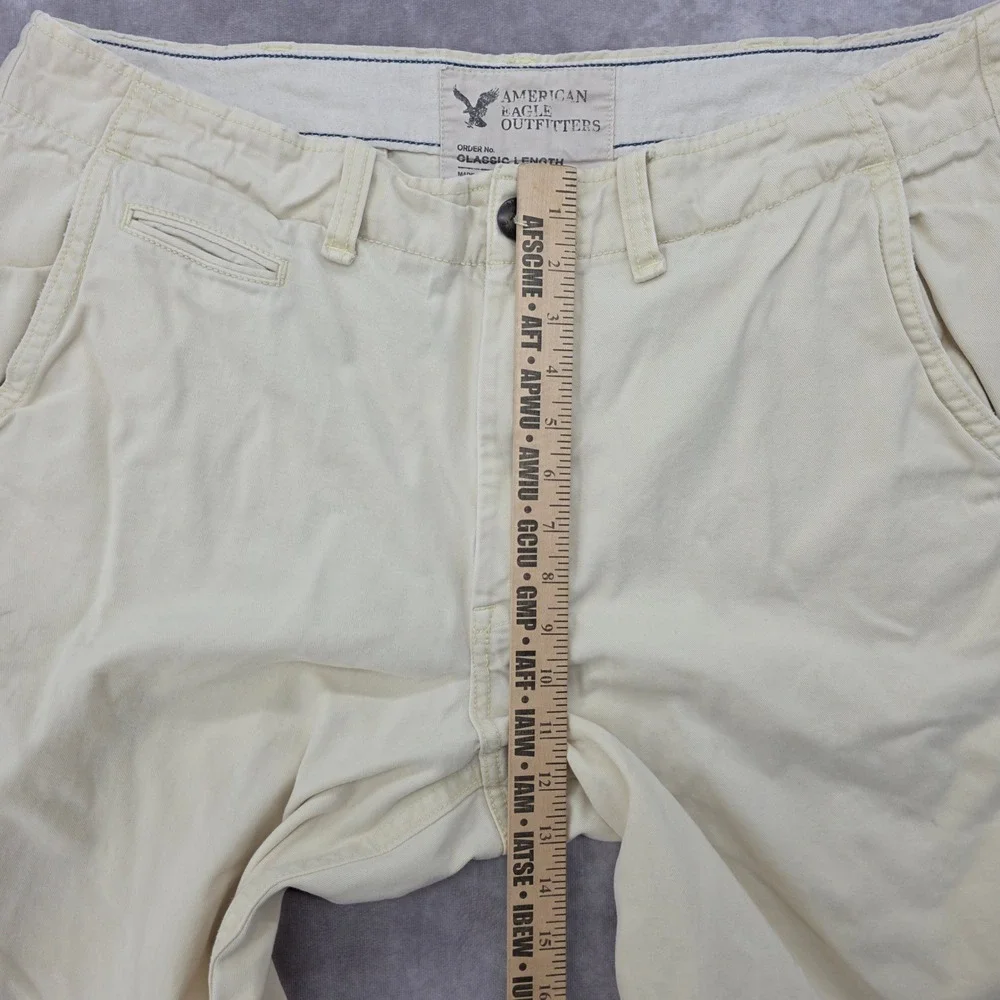 American Eagle Outfitters Chino Shorts Mens 38W Classic Length Cream Fits 40W